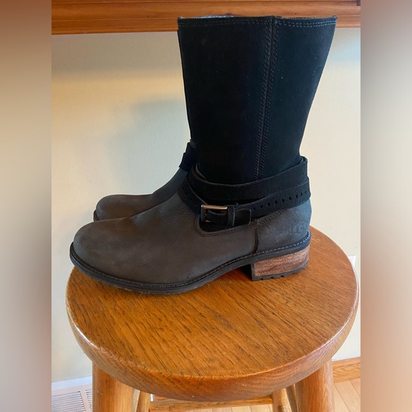 UGG Black Leather and Suede Boots - Size 8.5 EUC RARE - Picture 4 of 14